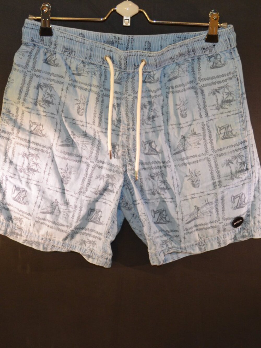 Men's RCVA Shorts, Size S
